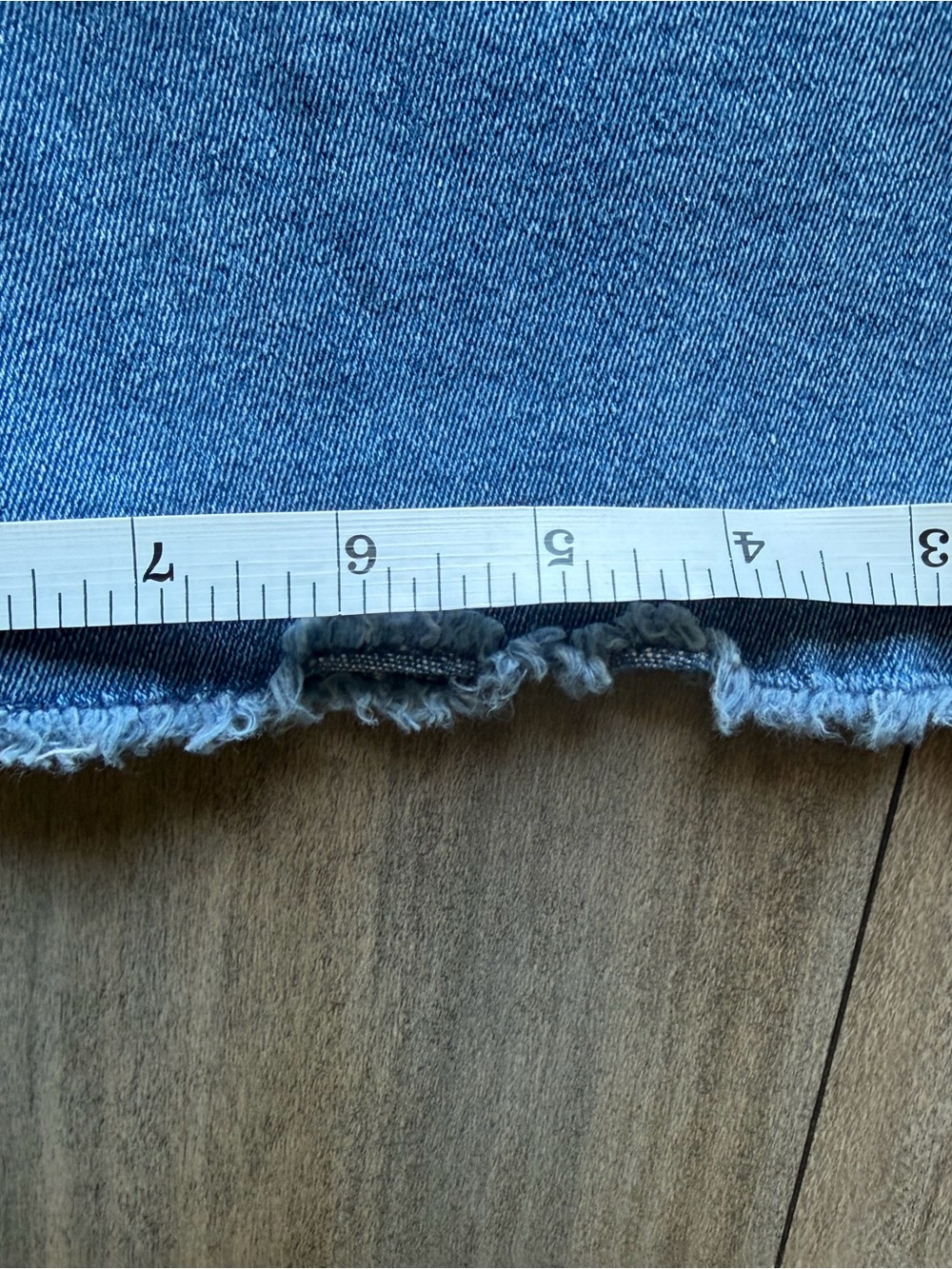 Good American Light Blue Straight Leg Jeans with Frayed Hem - Picture 14 of 14